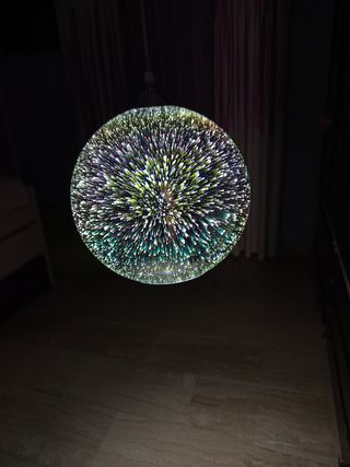Lámpara colgante esférica de colores
