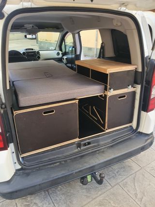 Mueble Cama Camper a Medida para Partner/Berlingo.