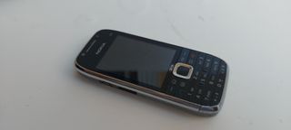Nokia E75 Telefono Cellulare - Argento/Nero Scorre