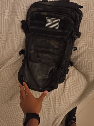 Mochila Militar Negra con estampado verde de 45L