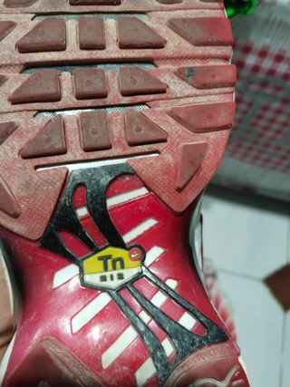Zapatillas Nike TN Rojas y Blancas