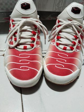Zapatillas Nike TN Rojas y Blancas