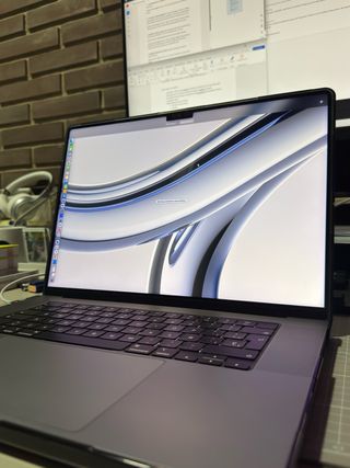 MacBook Pro 16 M2 Max 32GB RAM 1TB SSD