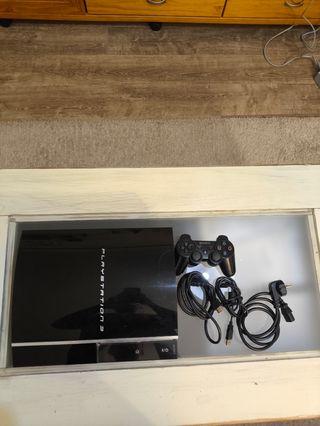 PS3 (PlayStation 3) FAT negra 
