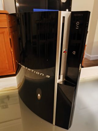 PS3 (PlayStation 3) FAT negra 
