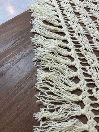 Chal tejido a mano beige