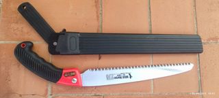 Serrucho de mano nuevo