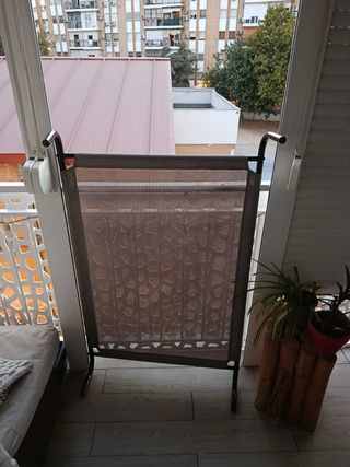 Cama elevada perro Amazon Basics Gris L