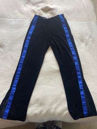 Pantalón campana terciopelo con raya lateral azul 