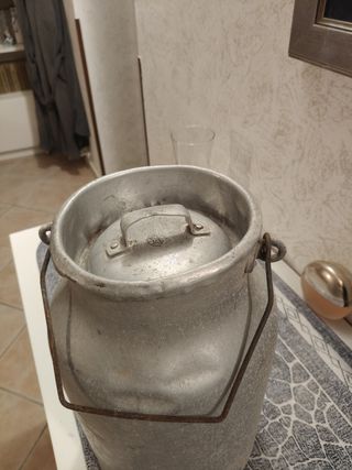 Contenitore in alluminio vintage