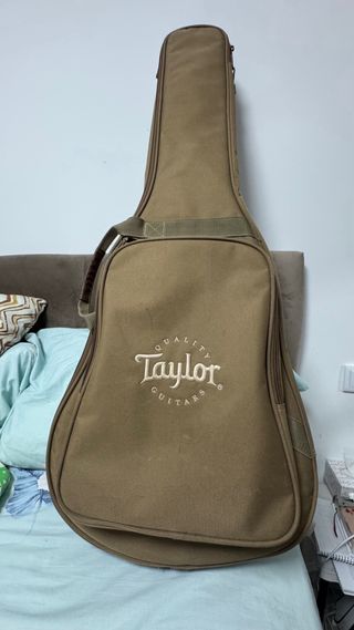 Funda para guitarra acústica Taylor