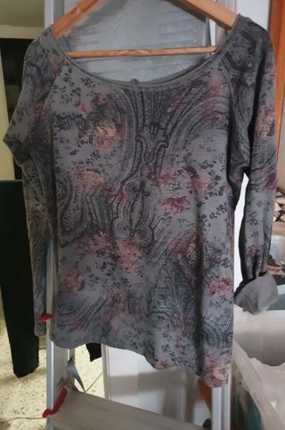 Camiseta algodón estampada gris y rosa