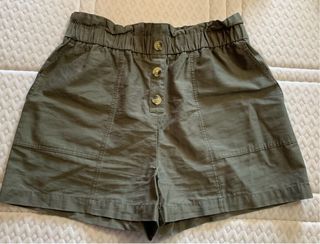 Bermudas verdes 
