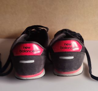 Zapatillas New Balance Negras y Rojas
