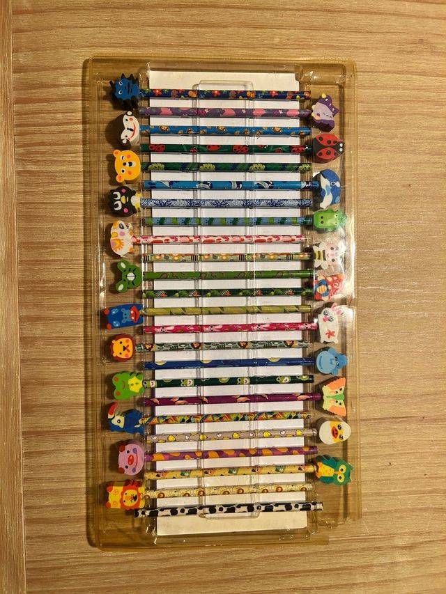 Lápices con gomas de animales