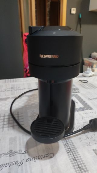 Cafetera Nespresso Vertuo Negra