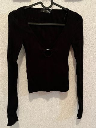 Camiseta Bershka manga larga con etiqueta Talla S