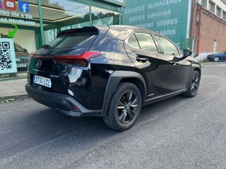 Lexus UX 250H 184 CV