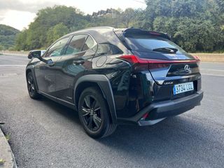 Lexus UX 250H 184 CV