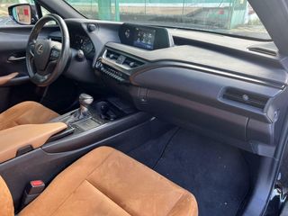 Lexus UX 250H 184 CV