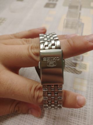 Reloj Seiko Plata y Blanco