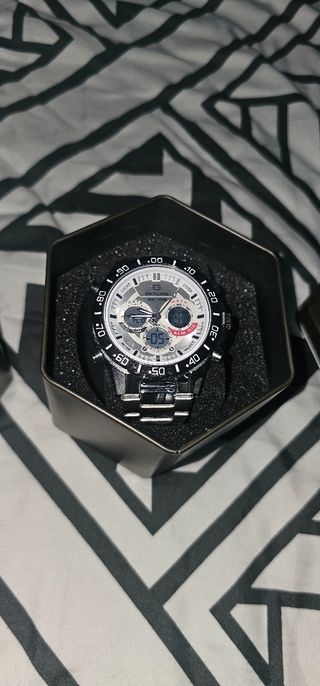 Reloj SKYLINE Negro y Plateado