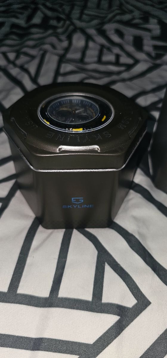 Reloj SKYLINE Negro y Plateado