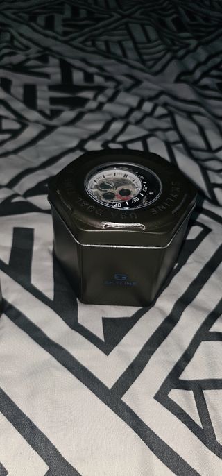 Reloj SKYLINE Negro y Plateado