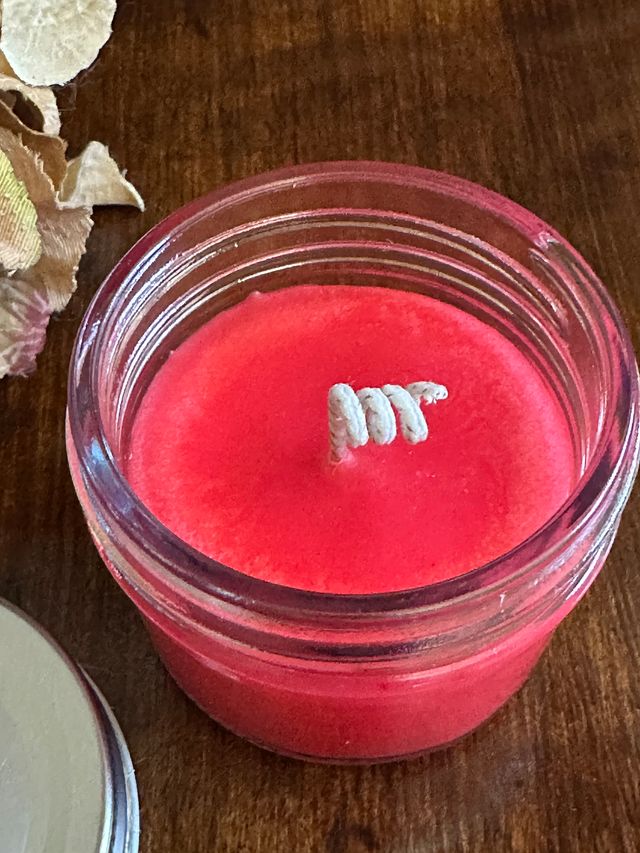 Candela in cera di oliva – Profumo di Fragola