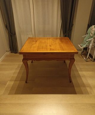 Mesa de madera para salón o comedor