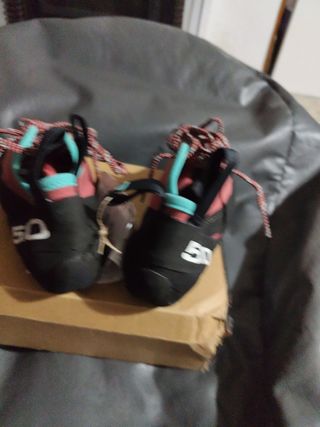 Pies de gato Niad Lace W Talla 39 1/3