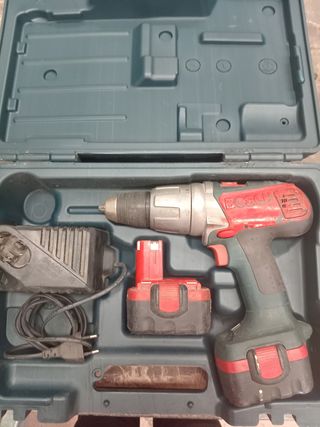 Maletín Bosch Taladro con Cargador y Baterías
