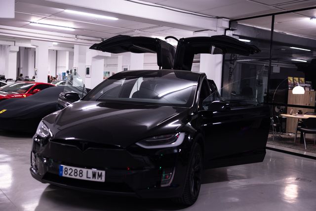 Tesla Model X 75D 6 plazas con Supercarga gratuita