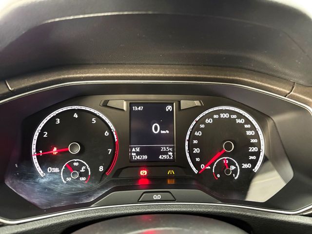 Volkswagen T-Roc Advance