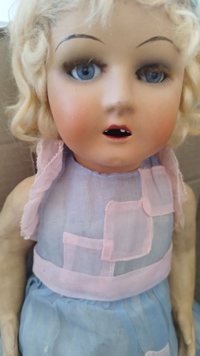 Muñeca antigua cartón piedra