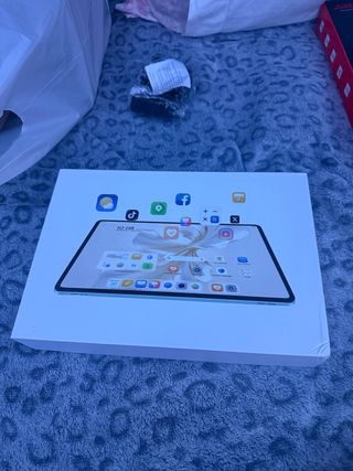 Tablet Plata y Blanca