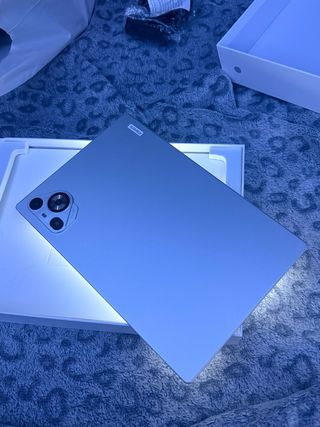 Tablet Plata y Blanca