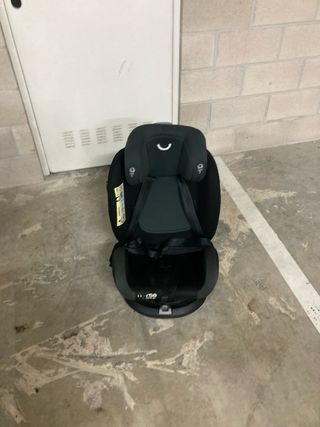 Silla de coche infantil negra