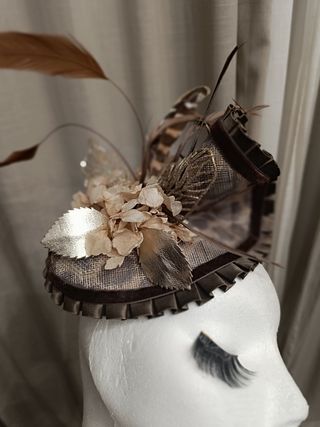 Tocado de fiesta boda dorado y marrón