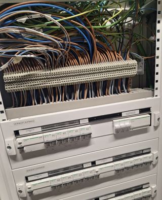 Electricista Profesional económico.