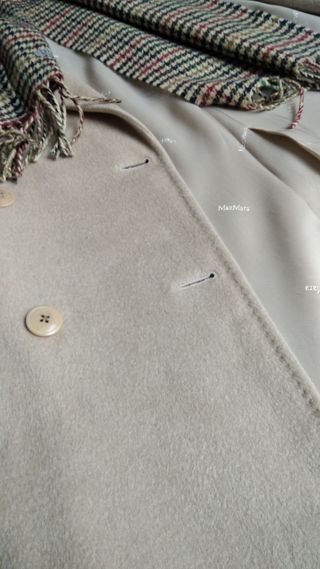 Abrigo Max Mara T. 40. Beige.
Espectacular .