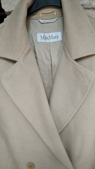 Abrigo Max Mara T. 40. Beige.
Espectacular .