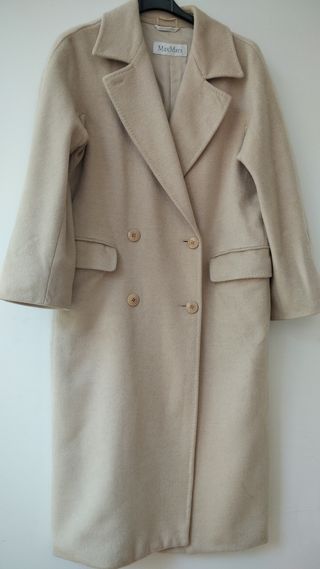Abrigo Max Mara T. 40. Beige.
Espectacular .