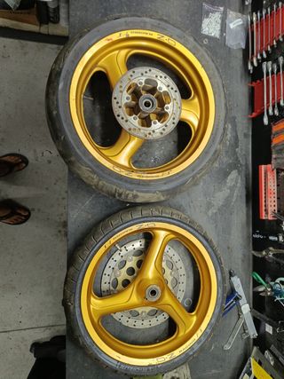 Llantas OZ Racing Doradas Aprilia RS 125
