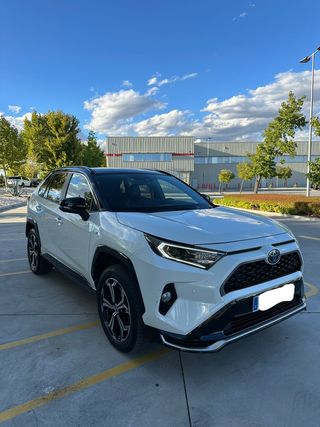 Toyota RAV4 plug-in 4x4