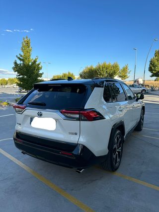 Toyota RAV4 plug-in 4x4