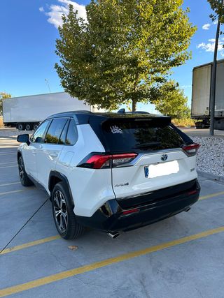 Toyota RAV4 plug-in 4x4