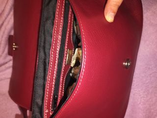 Bolso de piel de la marca Cats