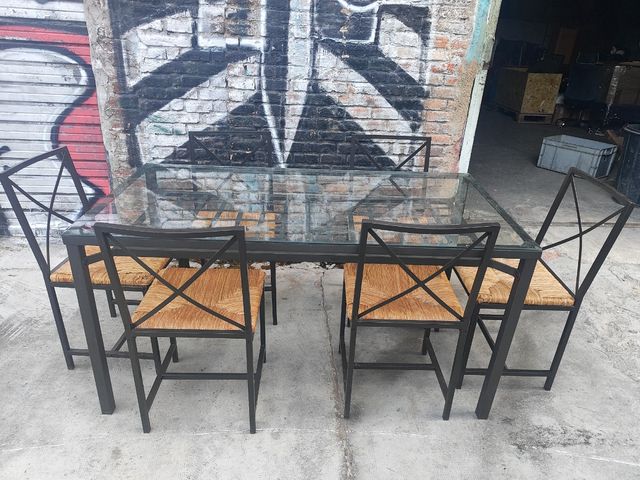 Mesa de comedor cristal y metal