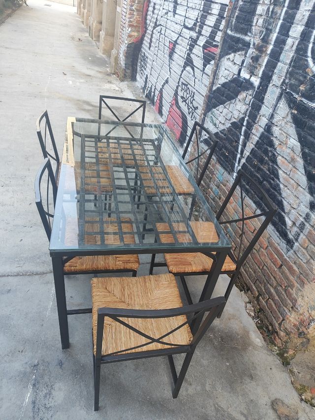 Mesa de comedor cristal y metal